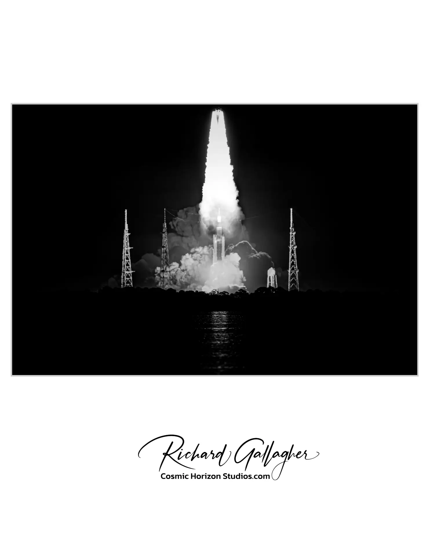  Artemis Launch [Monochrome] - Artemis - NASA