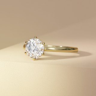 Round 6-Claw Solitaire Product Photo
