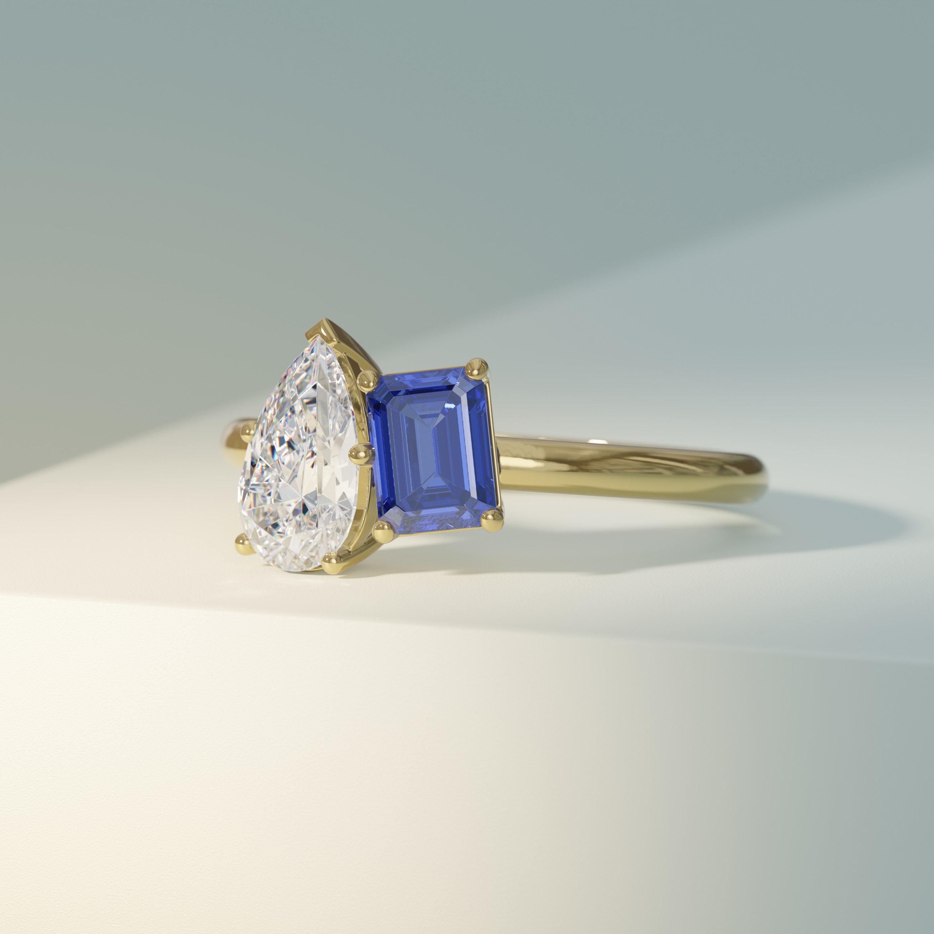 YG D-027 Pear Emerald Moi et Toi Claw Set (2).jpg