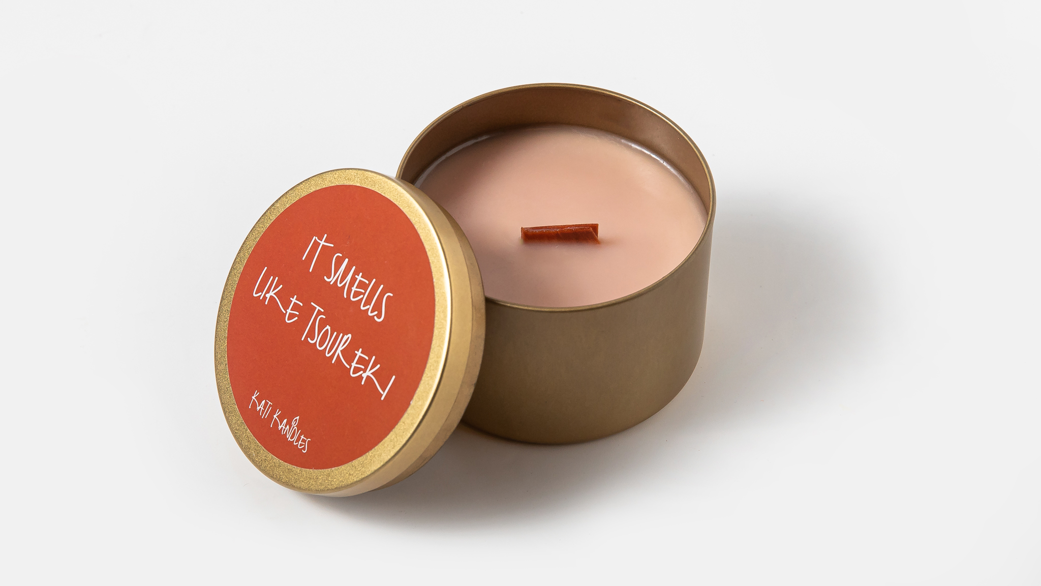It smells like Tsoureki Candle 150gr