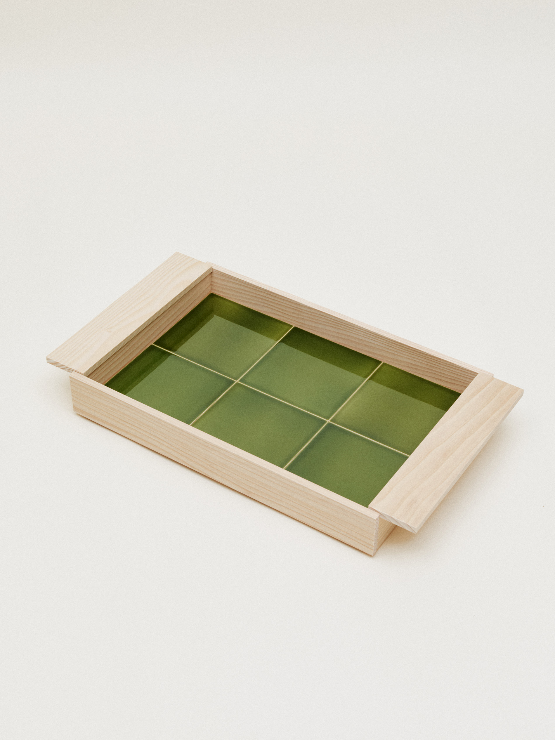 Large tablet tray