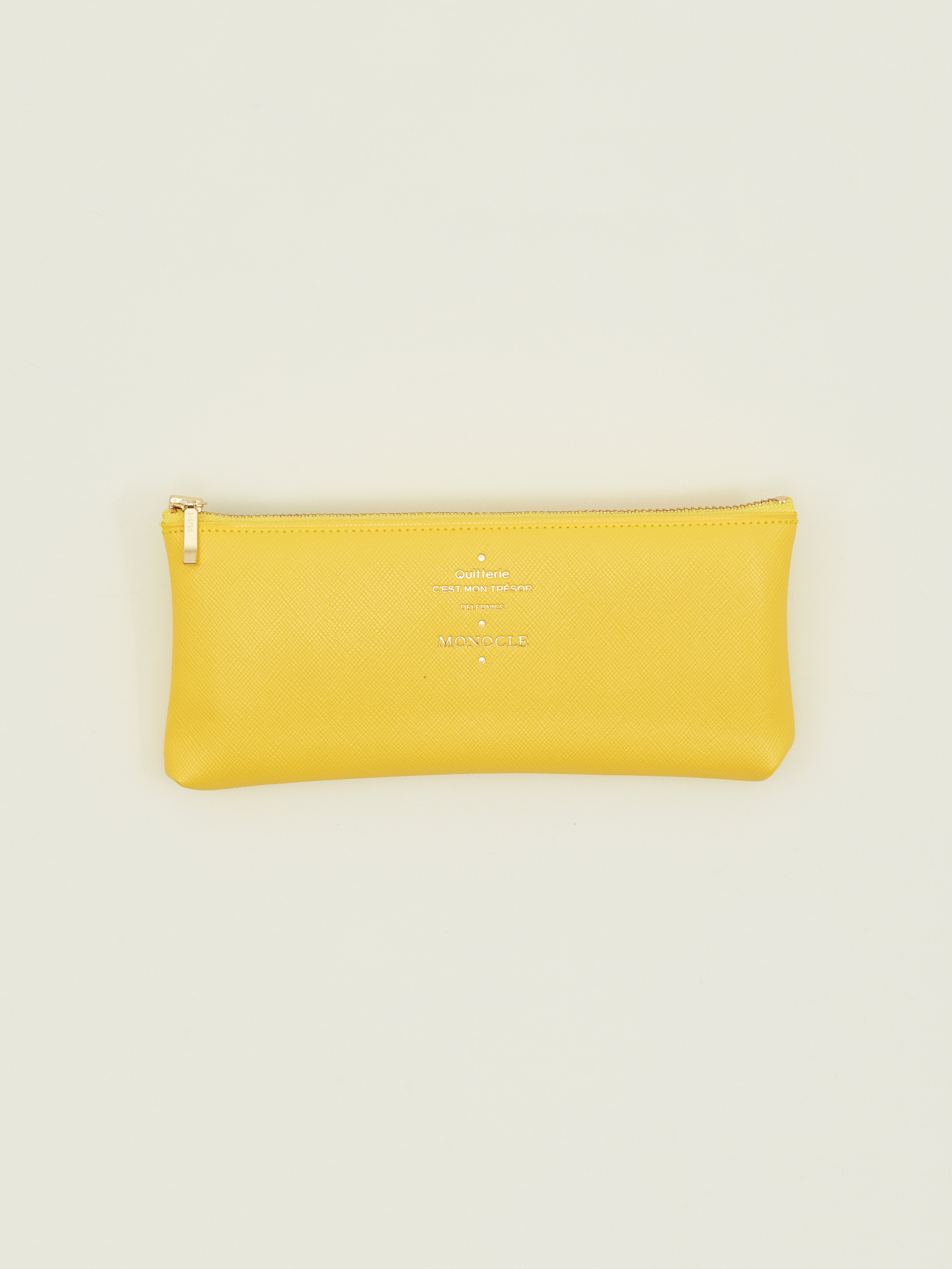 Flat pen case