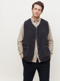 Reversible gilet