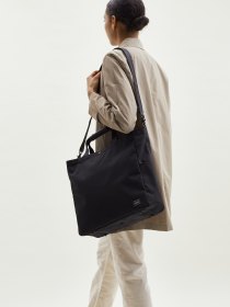 Zip tote with pouch