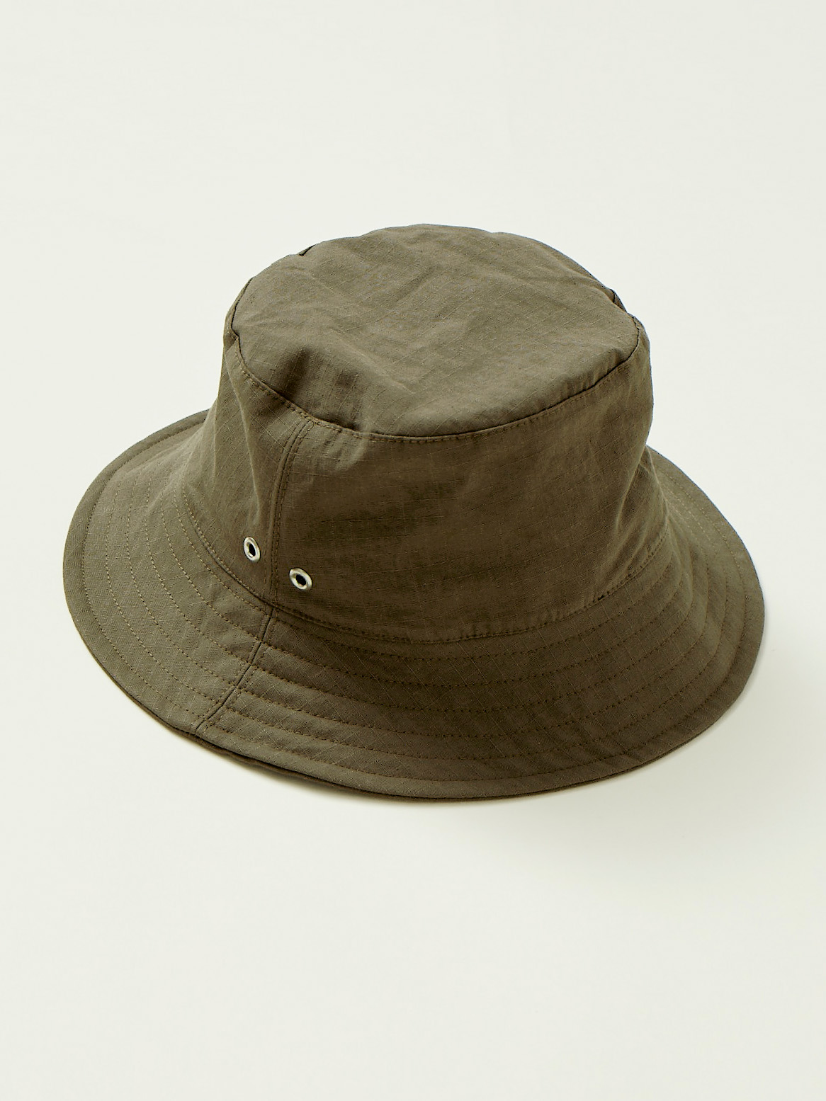 Travel bucket hat