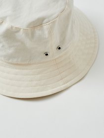 Travel bucket hat