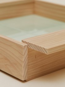 Small tablet tray