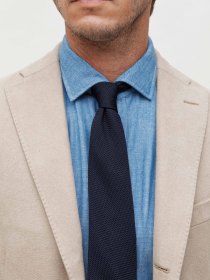 Silk tie
