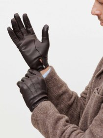 Leather gloves