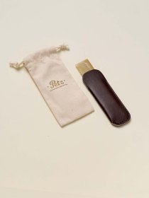 Travel comb and leather étui set