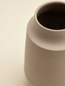 Raw vase