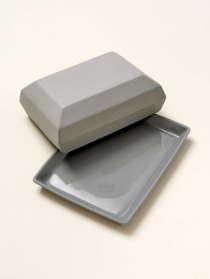 Butter dish