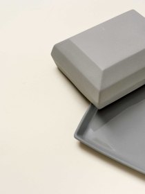 Butter dish