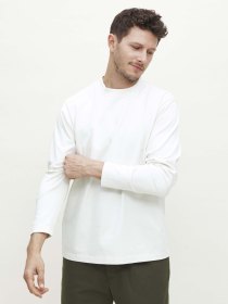 Long-sleeved T-shirt