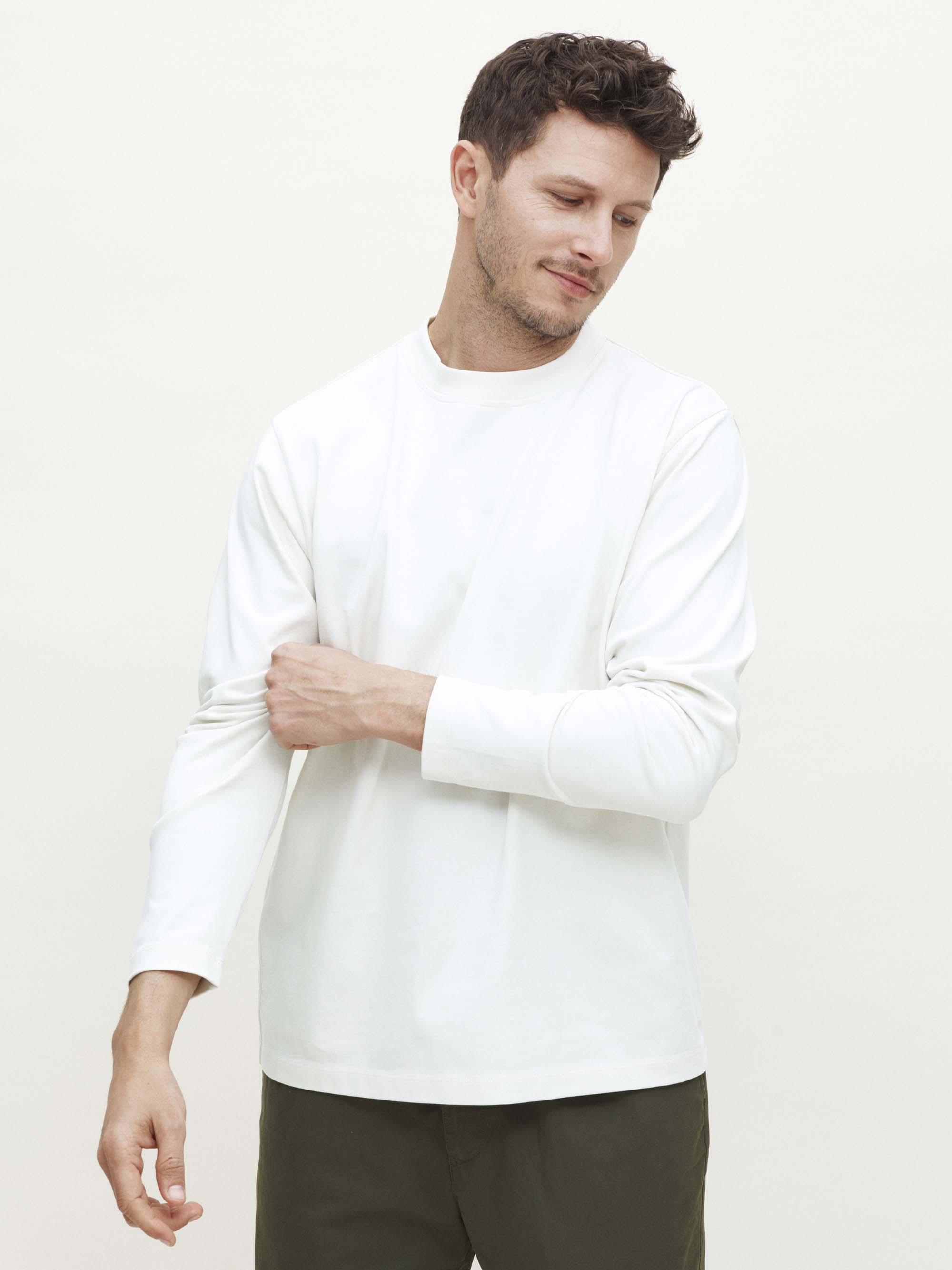 Long-sleeved T-shirt