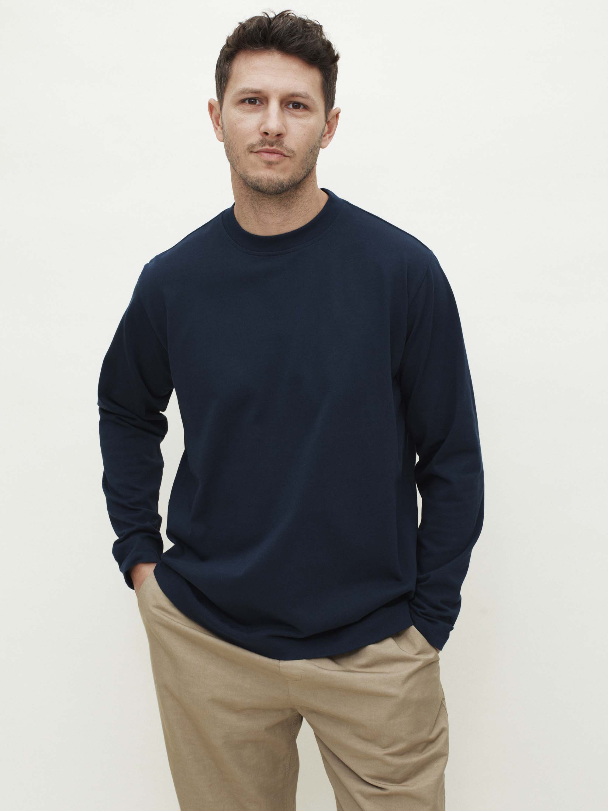 Long-sleeved T-shirt