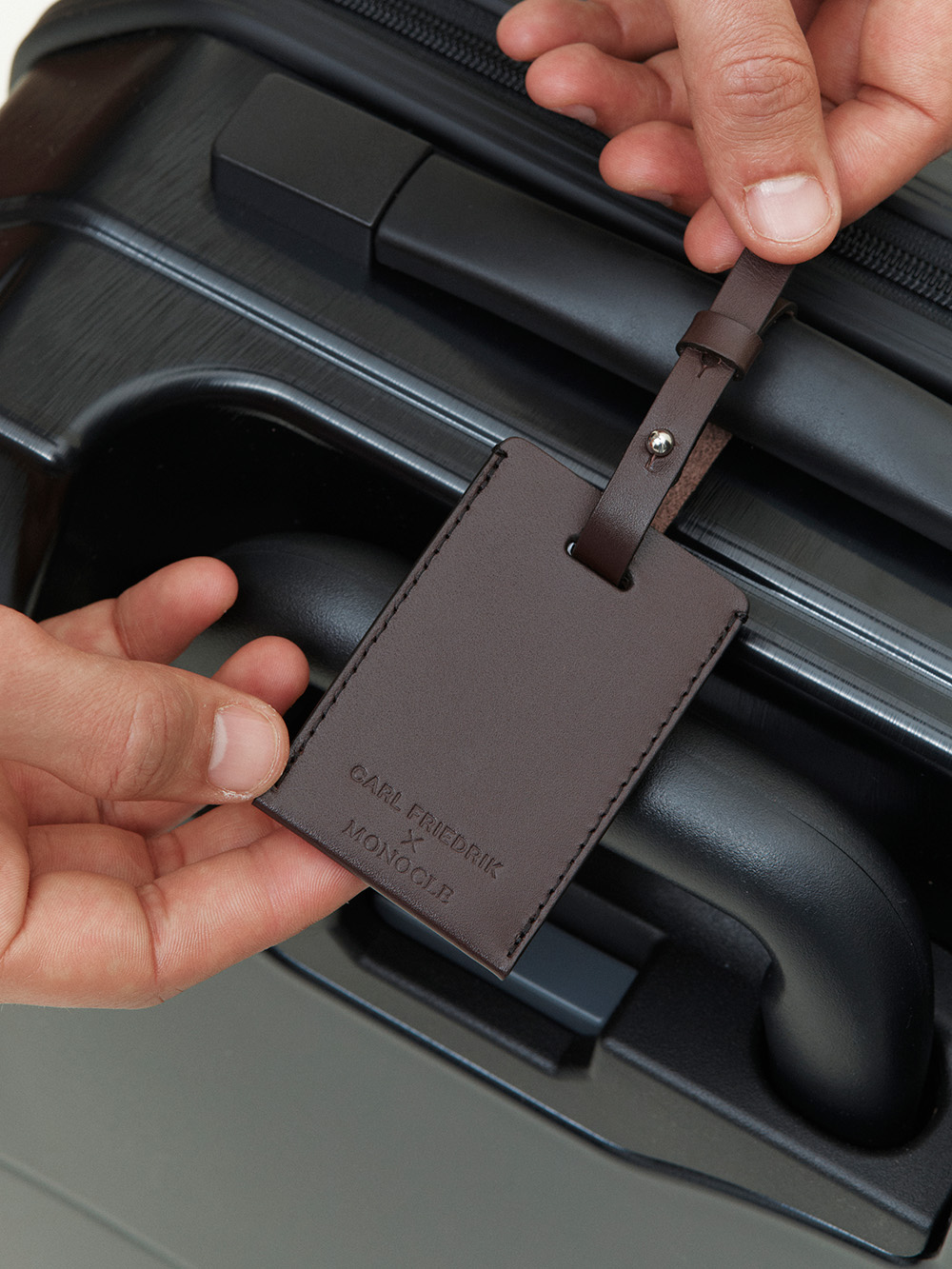Leather luggage tag