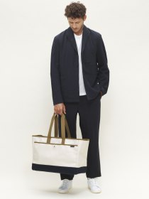 Correspondent bag