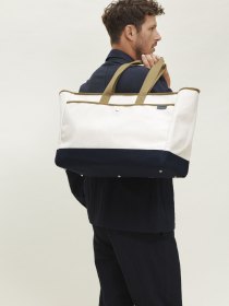 Correspondent bag