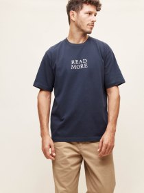 T-shirt “Read more”