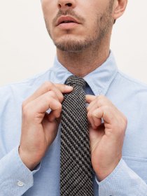 Tweed tie