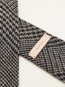 Tweed tie