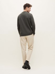 Long-sleeved T-shirt
