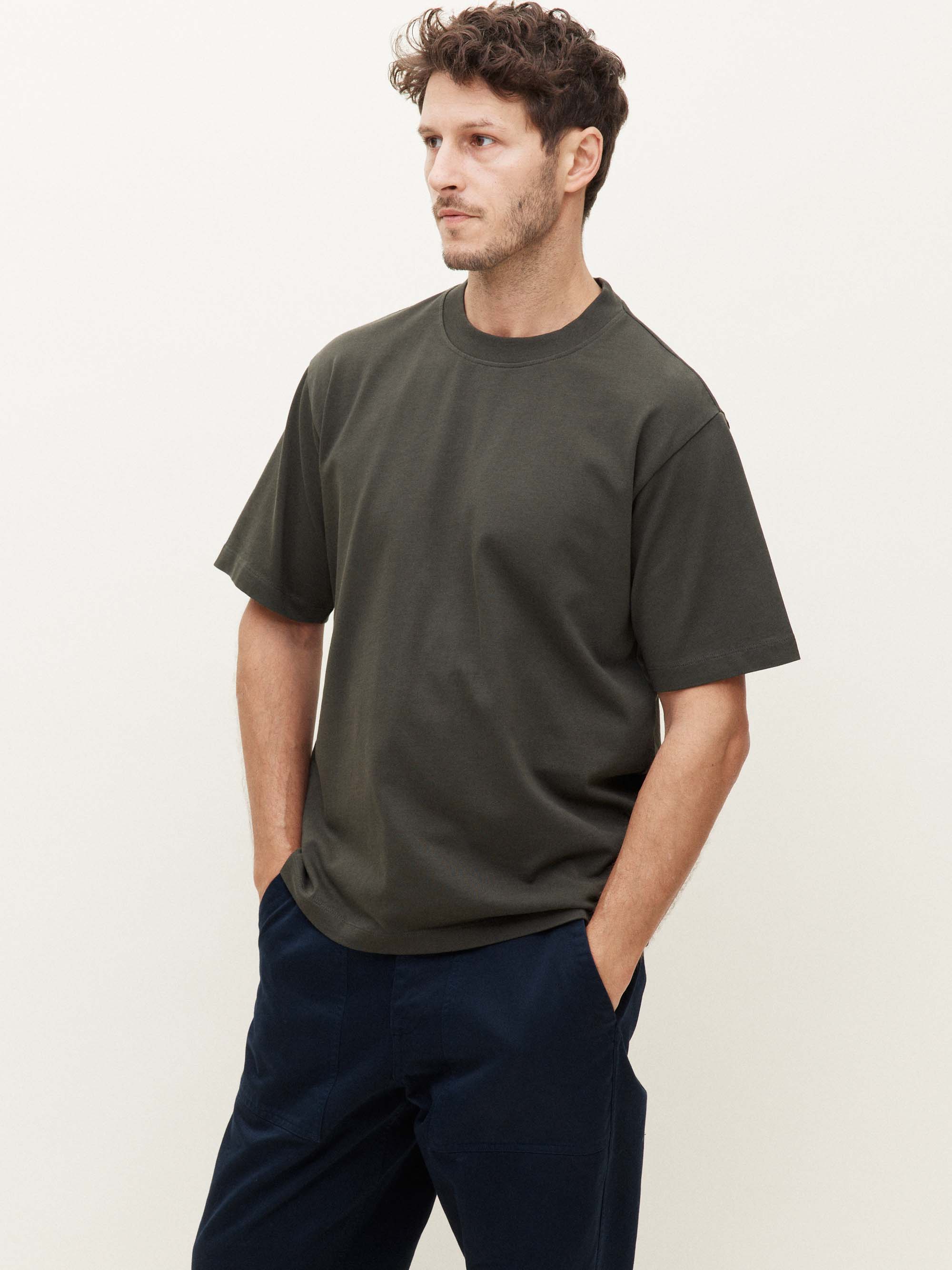 Short-sleeved T-shirt