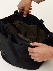 Zipper duffle bag