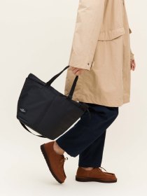 Zipper duffle bag