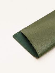 Leather sunglasses case - olive