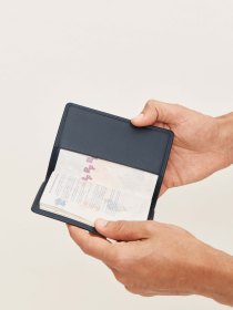 Leather passport holder - navy