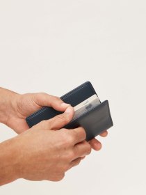 Leather passport holder - navy