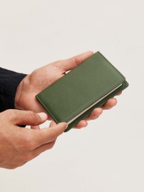 Leather passport holder - olive