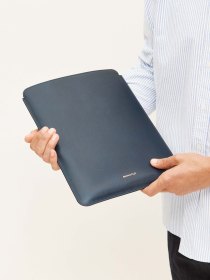 Leather laptop sleeve - navy