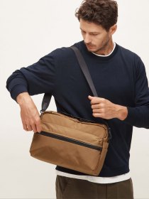 Shoulder bag - brown
