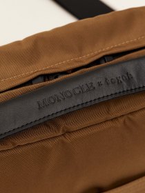 Shoulder bag - brown