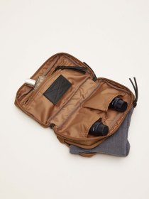 Toiletry pouch - brown