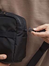 Shoulder bag - black