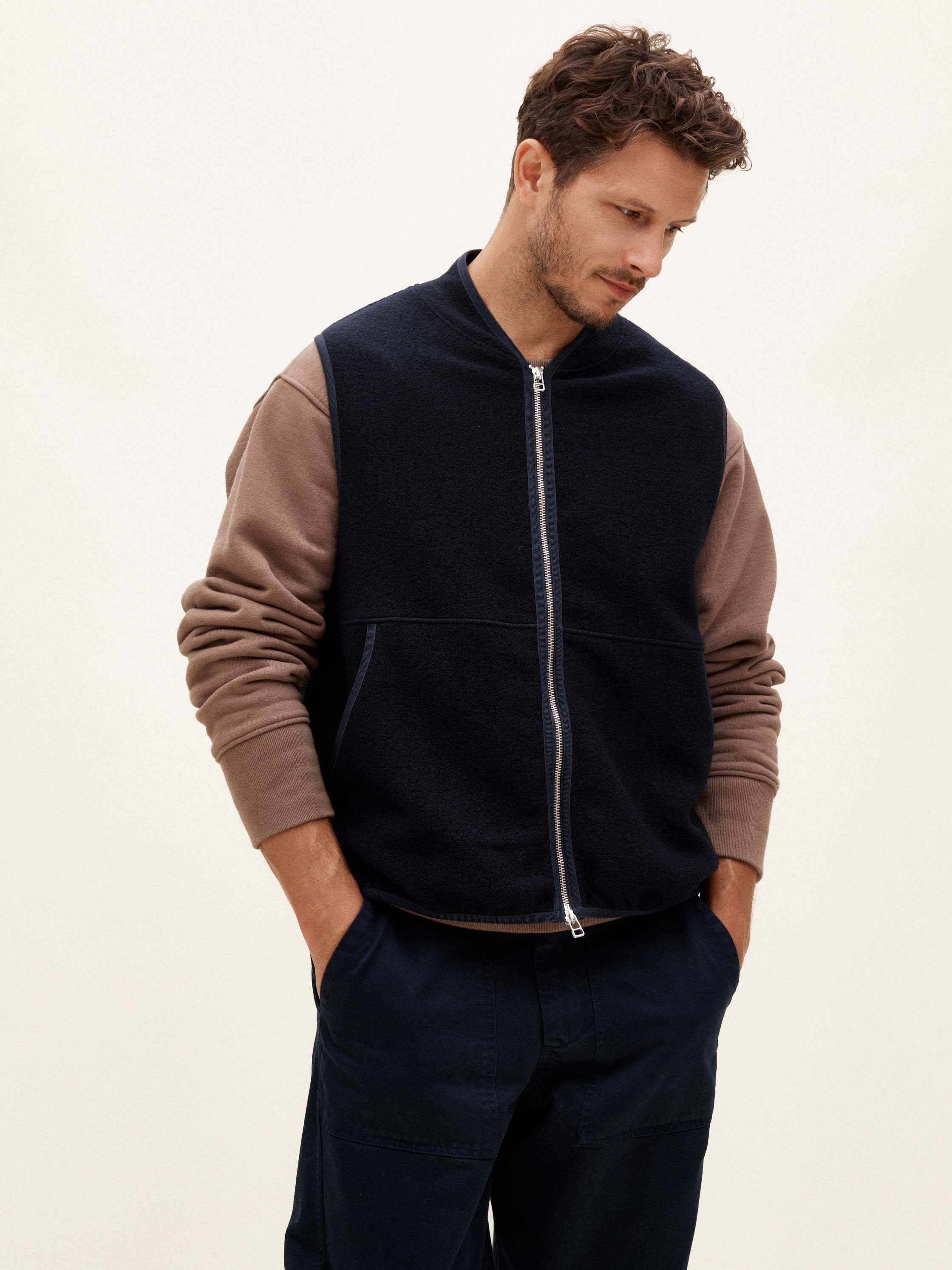 Boiled wool zipped up vest - navy