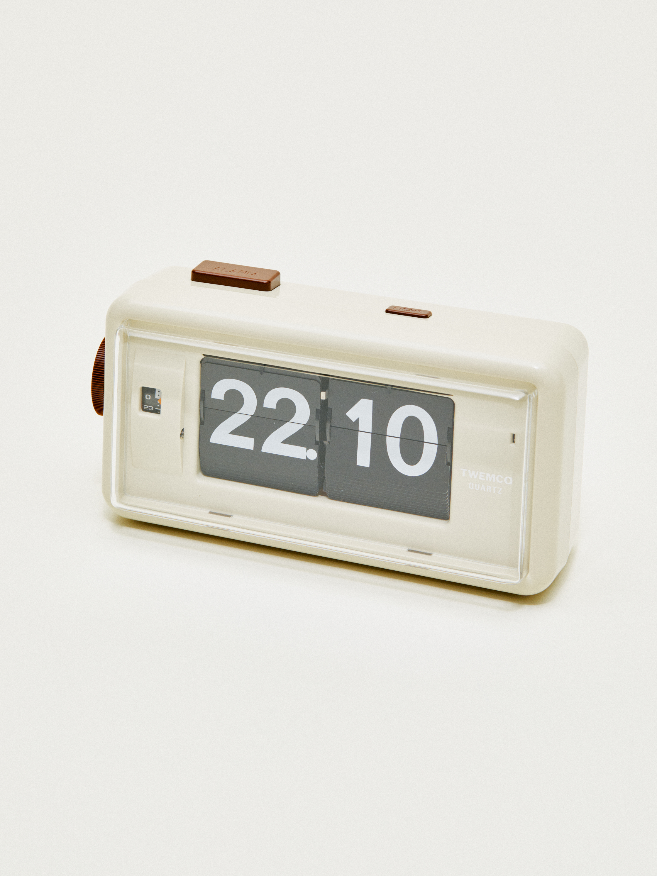 AL30 alarm flip clock - beige