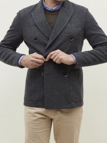 Lightweight travel blazer 