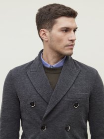 Lightweight travel blazer 