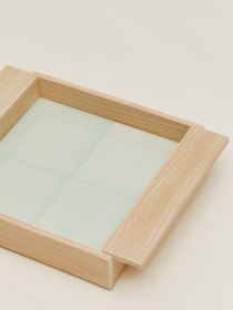 Small tablet tray