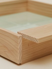 Small tablet tray