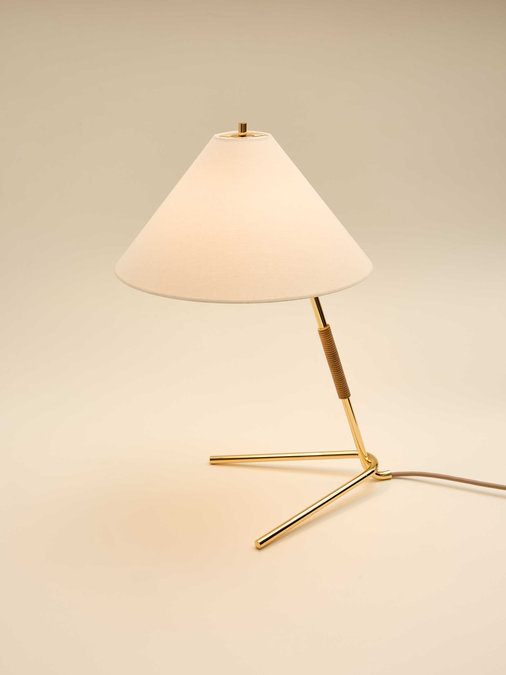 Hase table lamp
