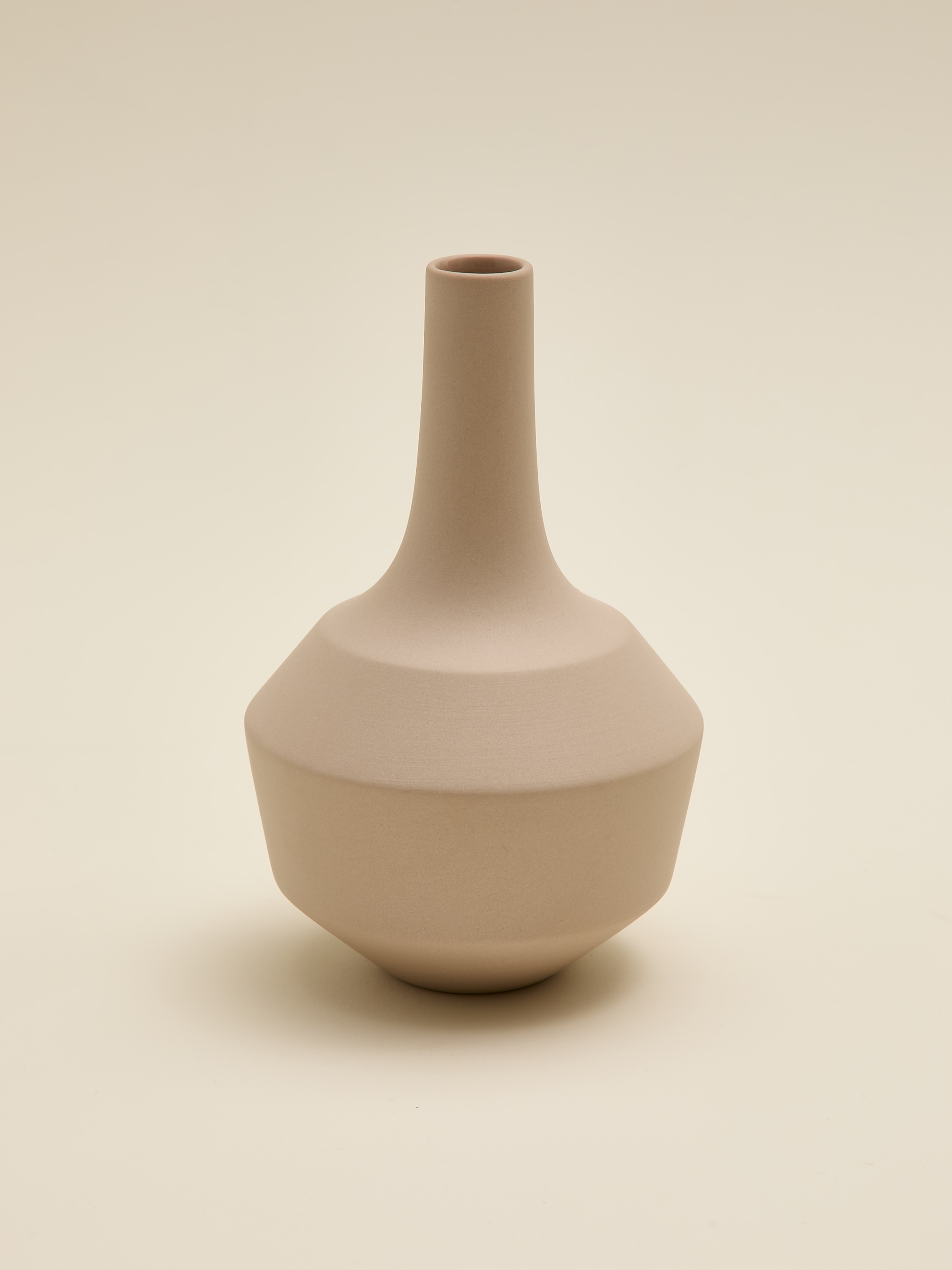 Raw belly vase