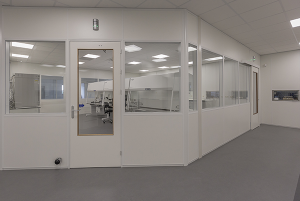 Deur stomp 725x2315 volspaan wit rechts met glasop.G3