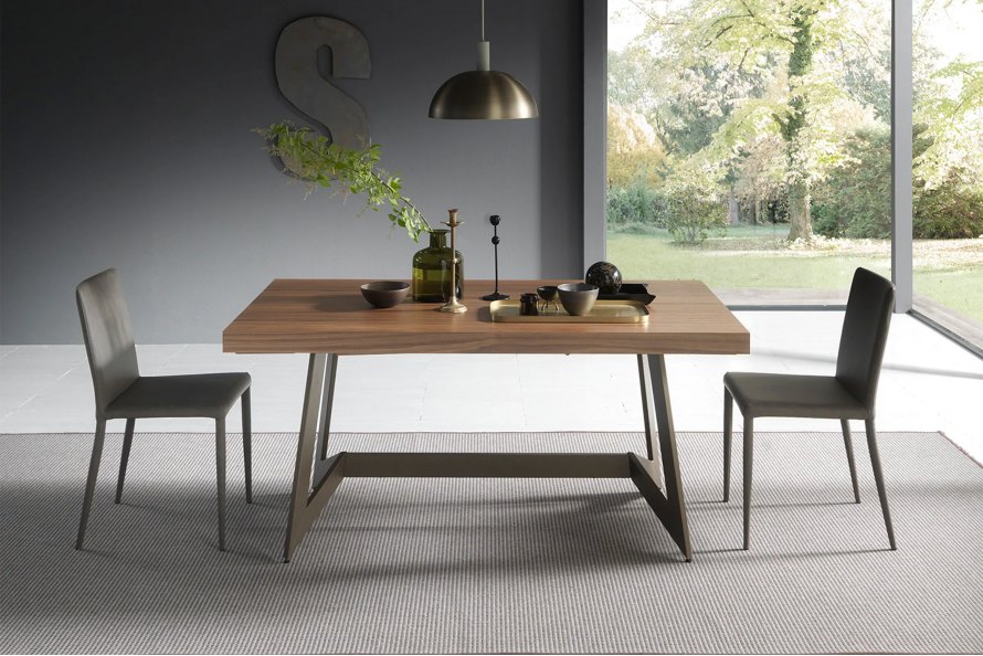 Dakota 2024 trestle table