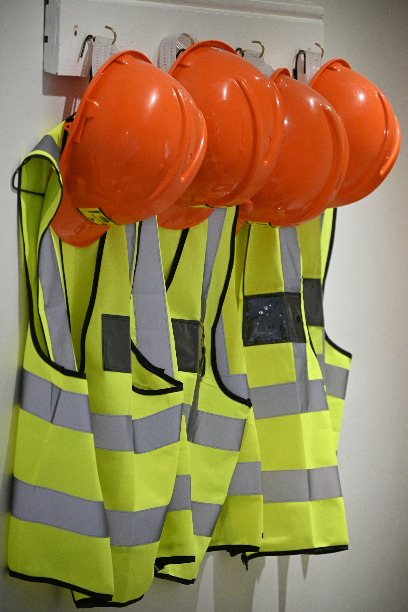 Safety helmet and personal protective equipment